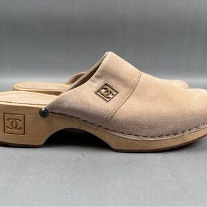 CHANEL Light Beige Suede Clogs LIKE NEW